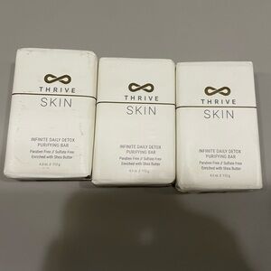 3 pieces of thrive le-vel bars of soap